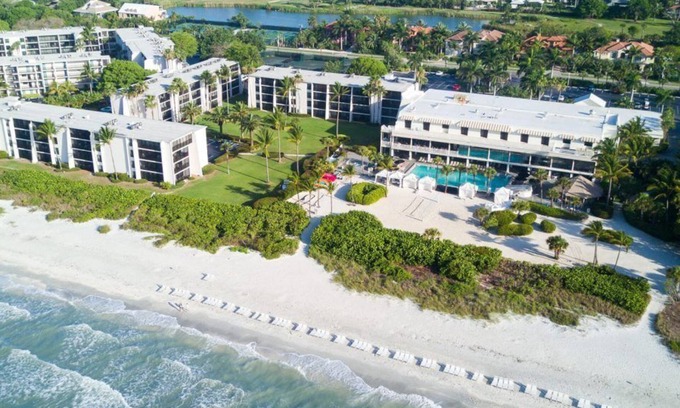 Sanibel Hotel | 3 Relaxing Units with Partial Gulf Views, Nature Trails & Beach Adventure