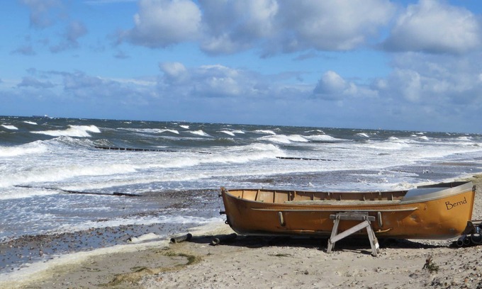 Borgerende Apartment | 3-room apartment up to 4 pers. + 1 infant up to 7 years - excl. App. Groyne, fireplace, Wi-Fi, 250m to the beach, Waschm.