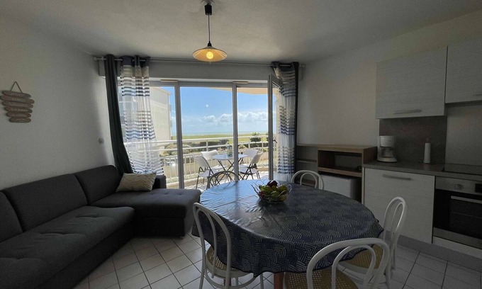 Saint-Jean-de-Monts Apartment | 3-room apartment with balcony, pool, and parking near the sea - sleeps 6
