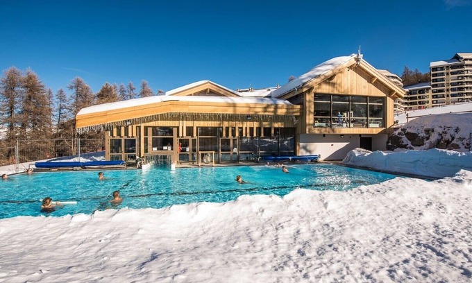 Risoul Apartment | 3-room apartment 31m2 bright, pleasant, ideally located, on the slopes, south-facing