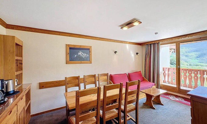 Les Bruyeres Apartment | 3-room apartment, 40m², south balcony, ski-in/out, 6 pers. Unforgettable alpine comfort