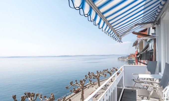 Meersburg Condo | 3-room apartment with balcony directly on the lake promenade