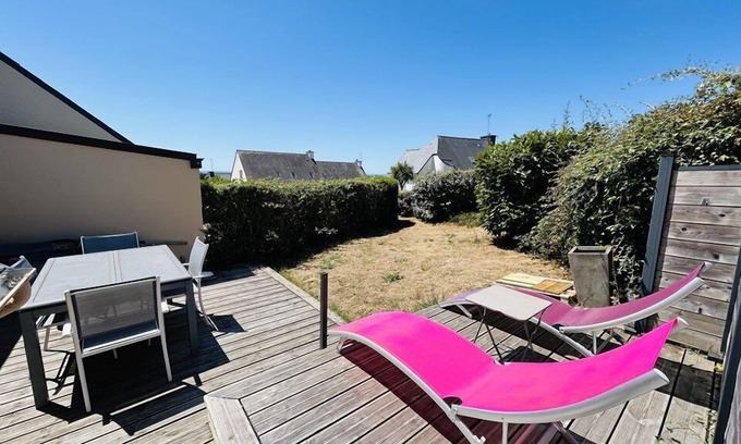 Guidel-Plages Apartment | 3-room maisonette for 4 people with shared outdoor swimming pool