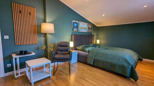 Rudow House | 3 ROOMS - Zimmervermietung nähe Flughafen BER - gratis WLAN, Parken & Netflix