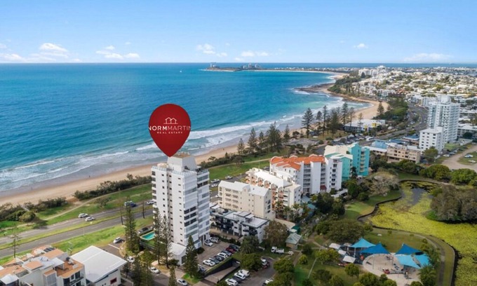 Alexandra Headland Apartment | 3 Shara - Opposite the Beach with ocean views - Alexandra Headland