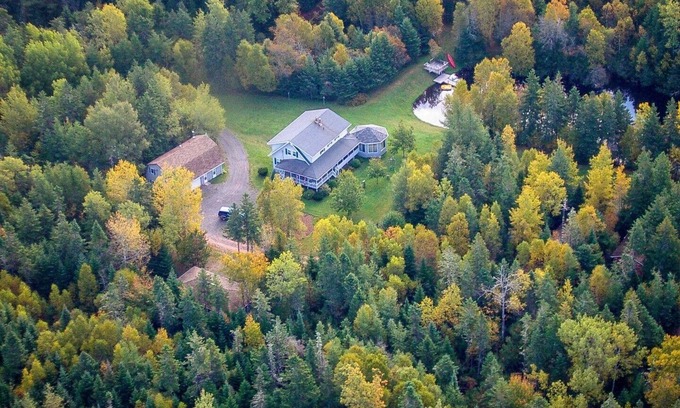 Murray Harbour Cottage | 3 Stars Cottage - Forest & Lake PEI Cottages - Kozy Corner -1 Bedroom