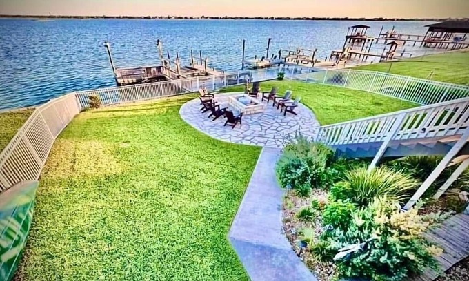 Rockport House | 3 Story Custom Waterfront Home Private Dock Kayaks Jacuzzi Fishing