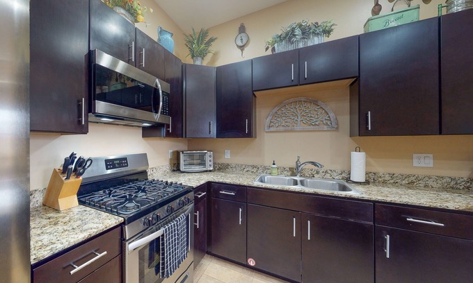 Southside House | 3-story downtown home with private rooftop, firepit, gas grill, mountain views
