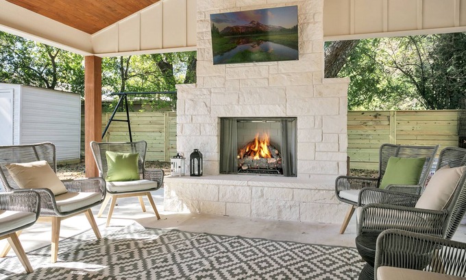 Fredericksburg House | 3 Ten | King Beds | Children Welcome | No Pets