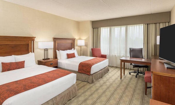 Blacksburg Hotel | 3 Units Perfect for a Family Stay! Steps away from Stadiums and Campus Events