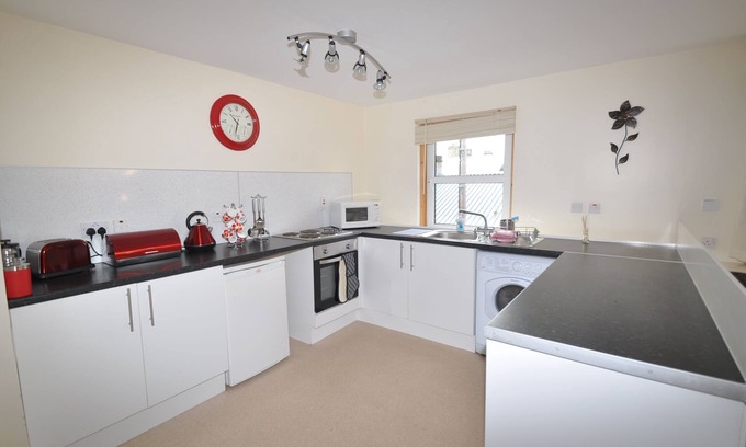 Forres Apartment | 3 Varis Apartments