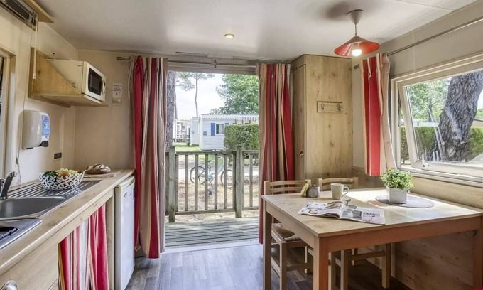 Crach Cabin | 3-Zimmer-Komfort-Caravan für 4 Personen