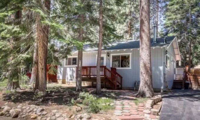 Pioneer Trail House | 30 day rental in beautiful Tahoe Paradise