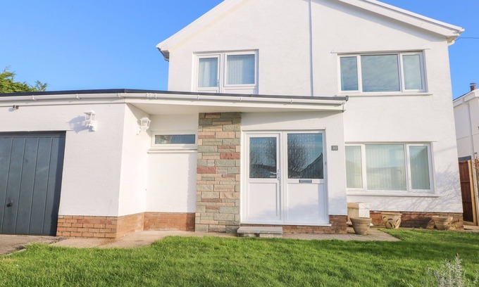 Mumbles Cottage | 30 LONG SHEPHERDS DRIVE, family friendly in The Mumbles