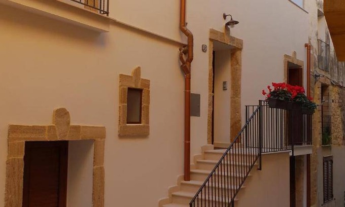 Sciacca Historic Centre Apartment | 30 m² Apartment ∙ 1 bedroom ∙ 3 guests