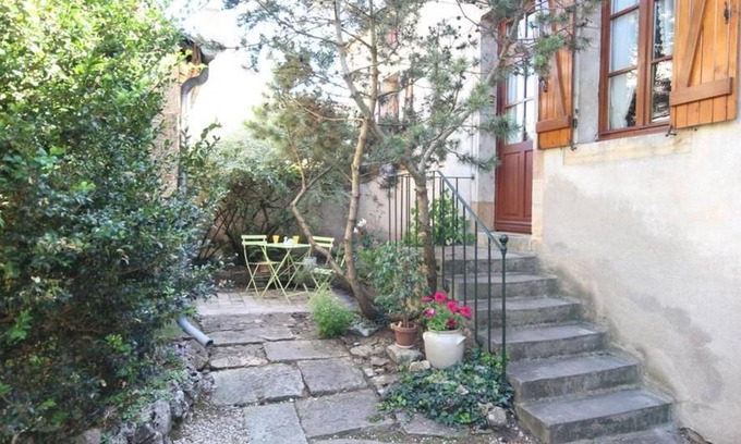 Fixin Bed & Breakfast | 30 m² Bed and breakfast ∙ 2 bedrooms ∙ 3 guests