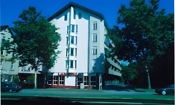 Kurpark Hotel | 30 m² Hotel ∙ 127 guests