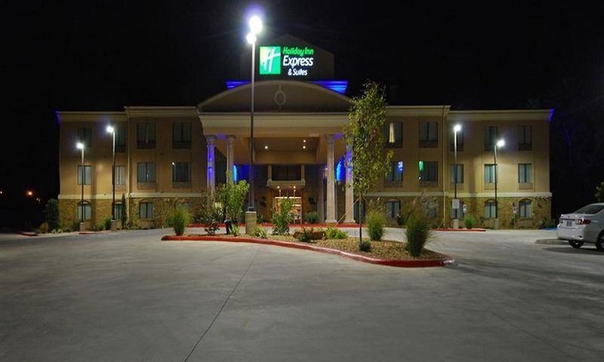 Gonzales Hotel | 30 m² Hotel ∙ 2 bedrooms ∙ 127 guests