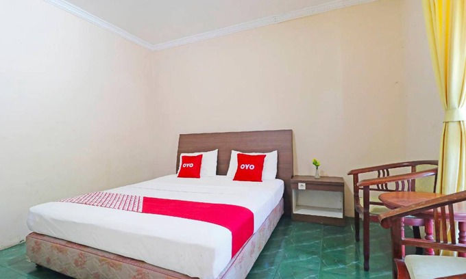 Sukabumi Hotel | 30 m² Hotel ∙ 3 guests