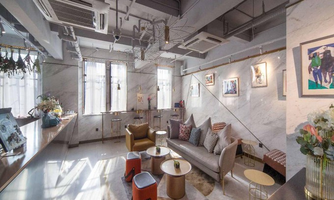 Downtown Shanghai Hotel | 30 m² Hotel ∙ 3 guests