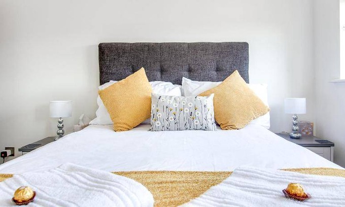 Fazeley House | 30 m² House ∙ 2 bedrooms ∙ 3 guests