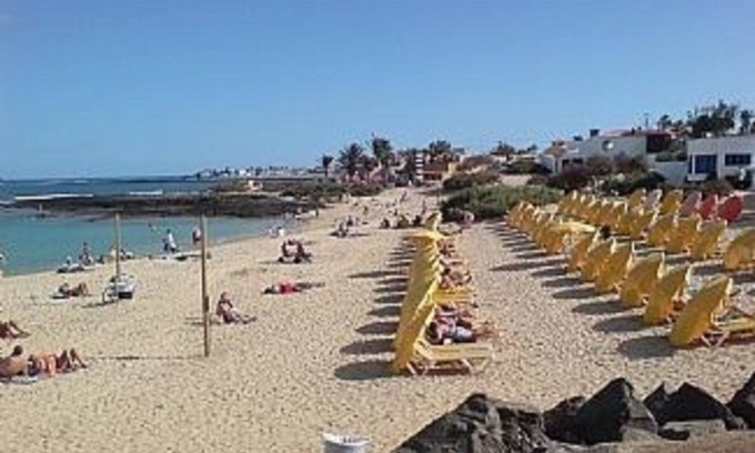 Corralejo Apartment | 30 METRES FROM THE WAIKIKI BEACH