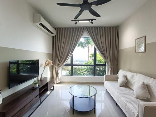 Taman Wahyu Apartment | -30 OFF Monthly l 1Bedroom Lakeside Comfy Home