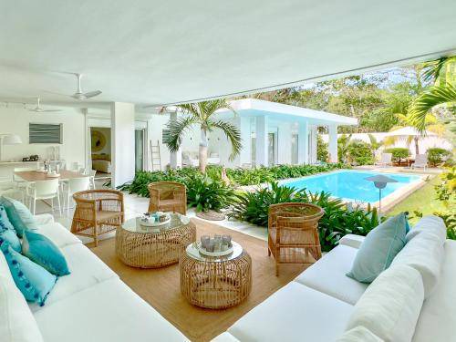 Pointe aux Canonniers Villa | 300 m² Villa ∙ 2 bedrooms ∙ 4 guests