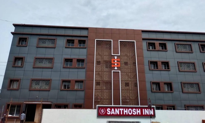 Velankanni Hotel | 300 m² Hotel ∙ 5 guests