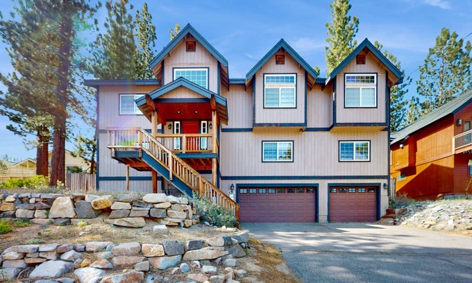 Mountain View Estates House | 300 m² House ∙ 4 bedrooms ∙ 8 guests