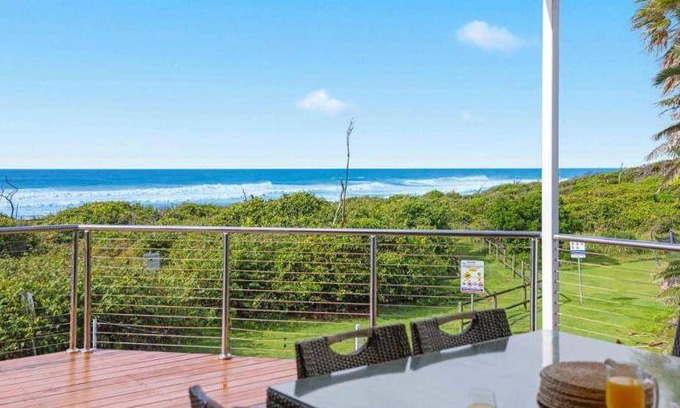 Lake Cathie House | 300 m² House ∙ 4 bedrooms ∙ 10 guests