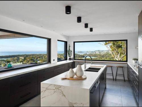 Wamberal House | 300 m² House ∙ 4 bedrooms ∙ 9 guests