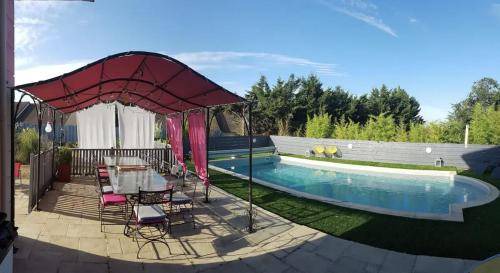 Roeze-sur-Sarthe Resort | 300 m² Resort ∙ 5 bedrooms ∙ 10 guests