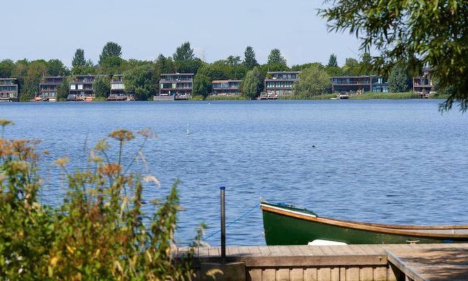 Lechlade Apartment | 300 m² Serviced apartment ∙ 5 bedrooms ∙ 10 guests