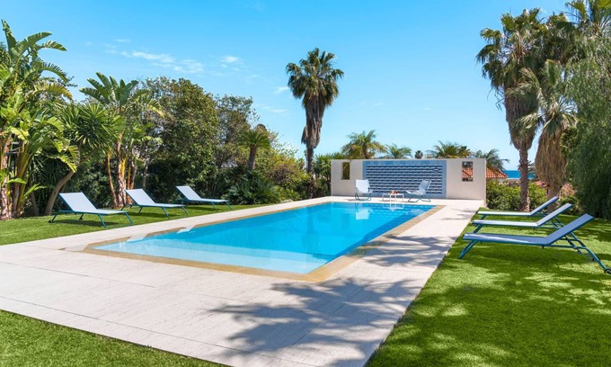 Fontane Bianche Villa | 300 m² Villa ∙ 5 bedrooms ∙ 10 guests