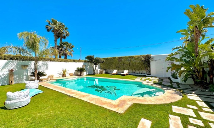 Amilcar Villa | 300 m² Villa ∙ 4 bedrooms ∙ 8 guests