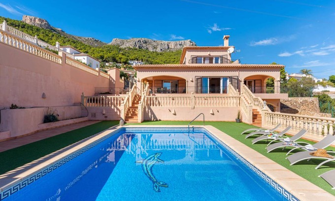 Calpe Villa | 300 m² Villa ∙ 4 bedrooms ∙ 10 guests