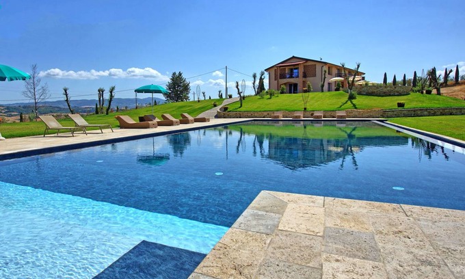 Peccioli Villa | 300 m² Villa ∙ 6 bedrooms ∙ 12 guests