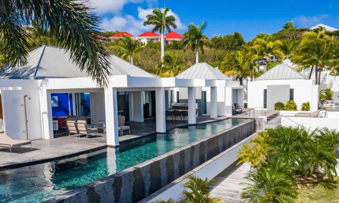 Lurin Villa | 300 m² Villa ∙ 3 bedrooms ∙ 6 guests