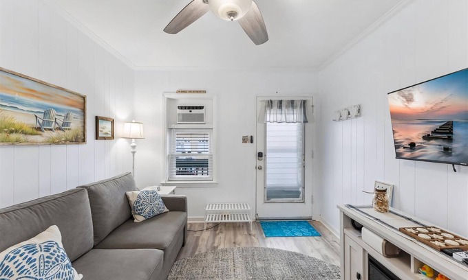 Wildwood Crest Condo | 302 E Buttercup Road, Unit 3