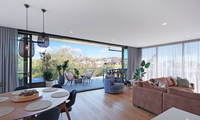 Portarlington Apartment | 302 Penthouse Portarlington Sleeping 6
