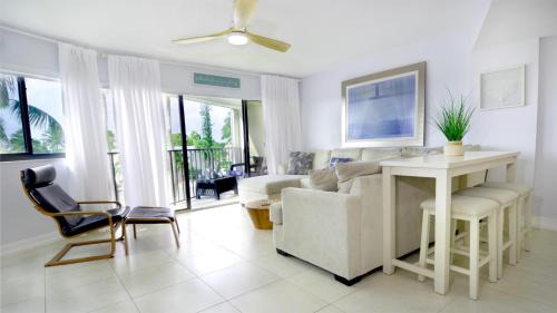 Key Largo Apartment | 305 Kawama Tower