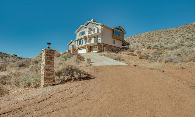 Acton House | 306 m² House ∙ 4 bedrooms ∙ 8 guests
