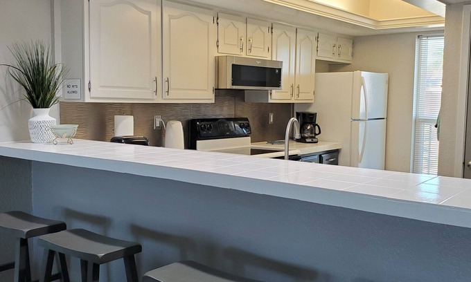 South Padre Island Condo | 306 SEASCAPE CONDOMINIUMS BEACH SIDE CONDO