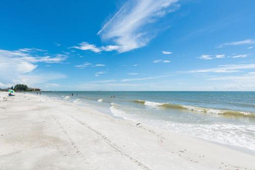 Madeira Beach House | 308 Sea Breeze Condo