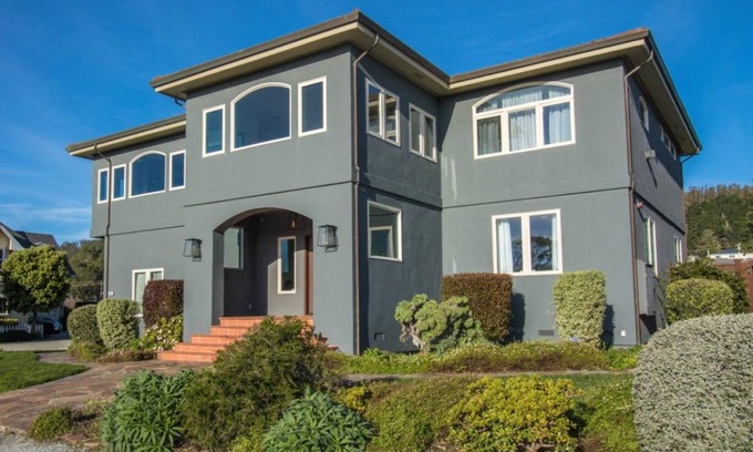 El Granada House | 309 m² House ∙ 4 bedrooms ∙ 16 guests