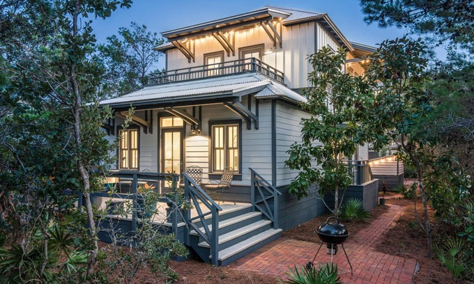 Seacrest House | ✨30A Bliss✨ 3 mins walk to Beach, Pool, near Rosemary, Alys, Big Chill -Seacrest
