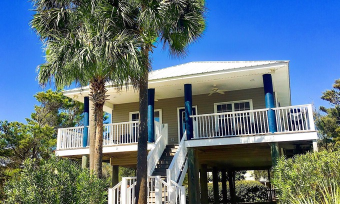 Gulfview Heights House | 30A Gulfview Heights, Private Pool - Blue Parrot Cottage, steps to beach, dining