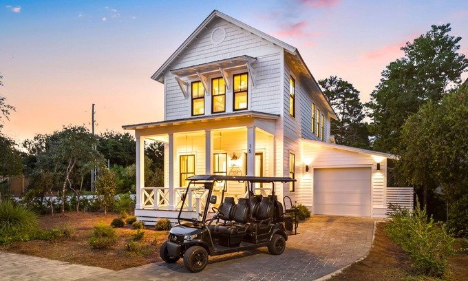 Lakeside at Blue Mountain Beach House | 30A ☀️ Private Heated Pool, Golf Cart, Beach Chairs, Custom Bunk, Playground