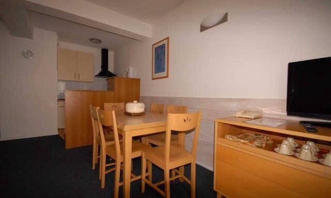 Eaux-Bonnes Apartment | 30m from resort center, 1st floor, view ski slopes, fitness, swimming pool, sauna, tv, ski locker
